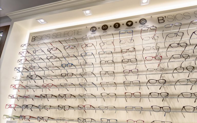 winkelbelettering b’sics + logopanels